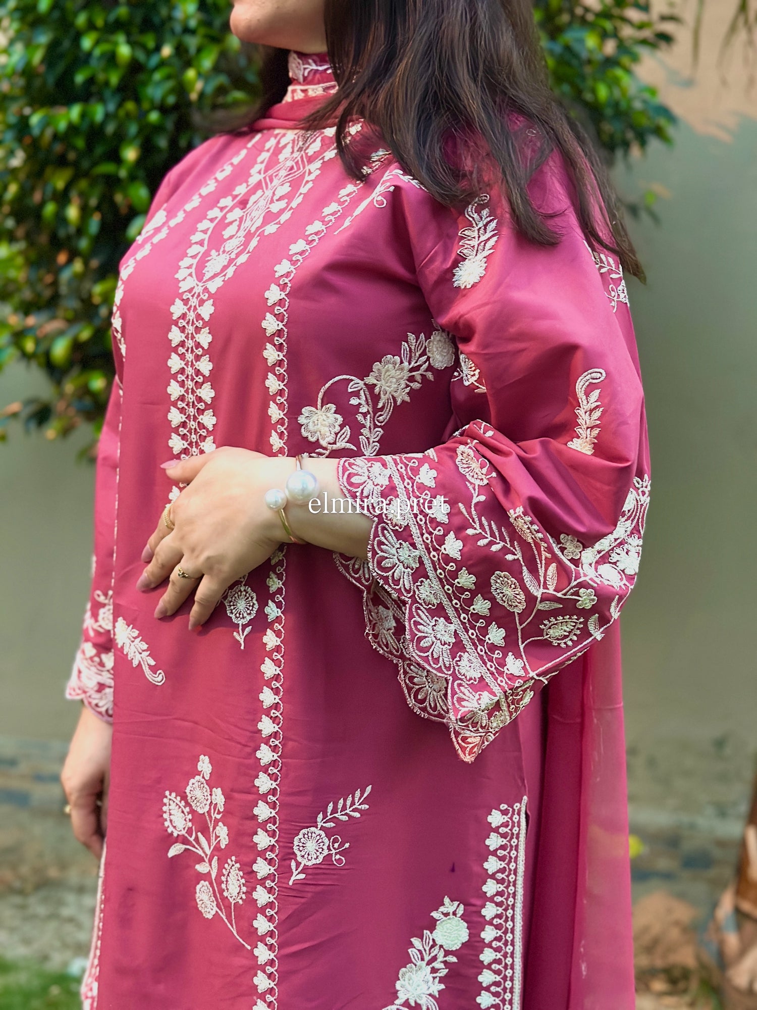 Vaneeza — Pink Embroidered Lawn 3-Piece Suit