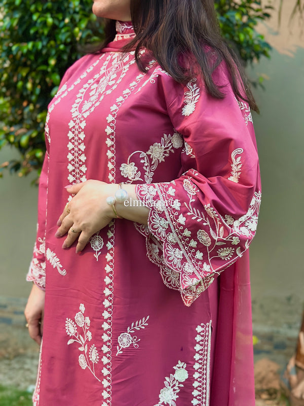 Vaneeza — Pink Embroidered Lawn 3-Piece Suit