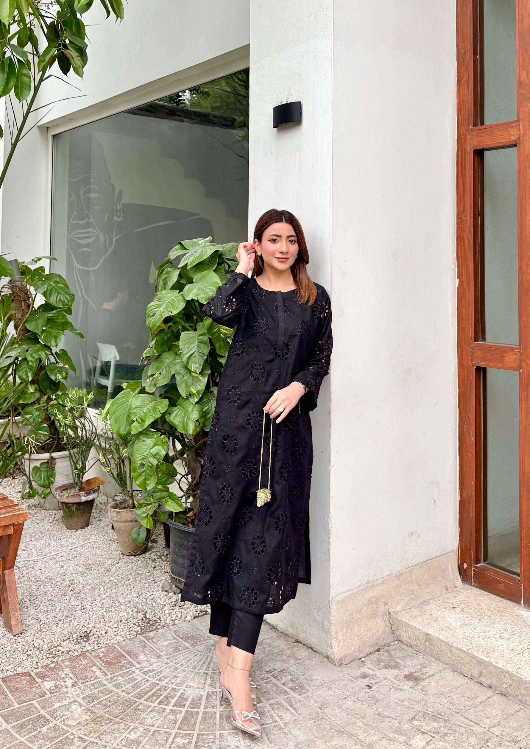 Zehra-Embroidered Lawn 2Pc Suit